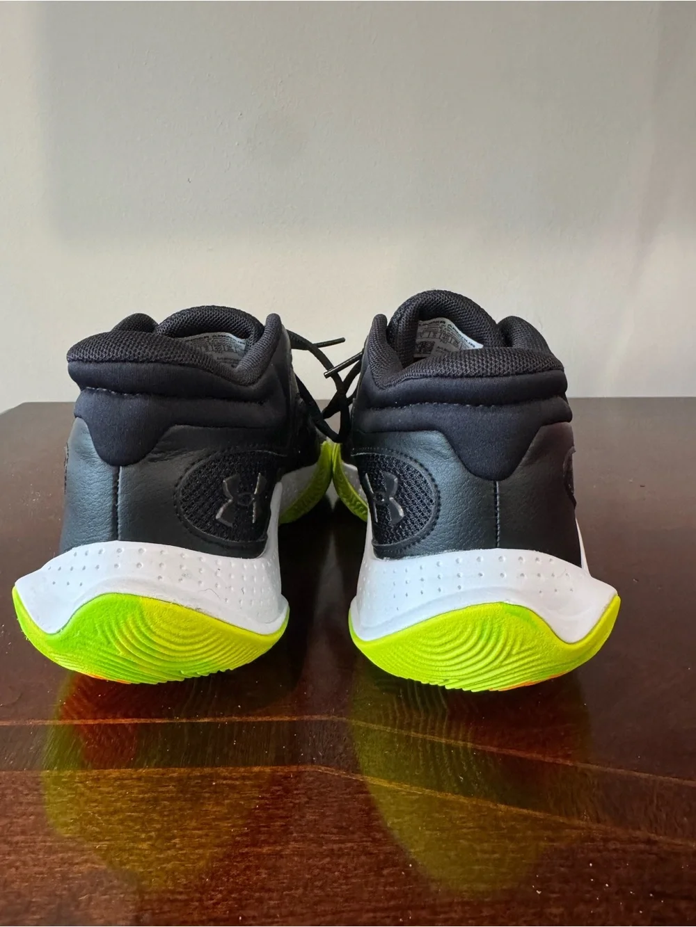 Under Armour Jet '25 Basketball Shoes Metallic Black/Hyper Green NWOB Size 7Y